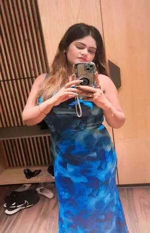 call girls in Defence Colony