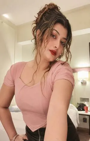 call girls in Defence Colony